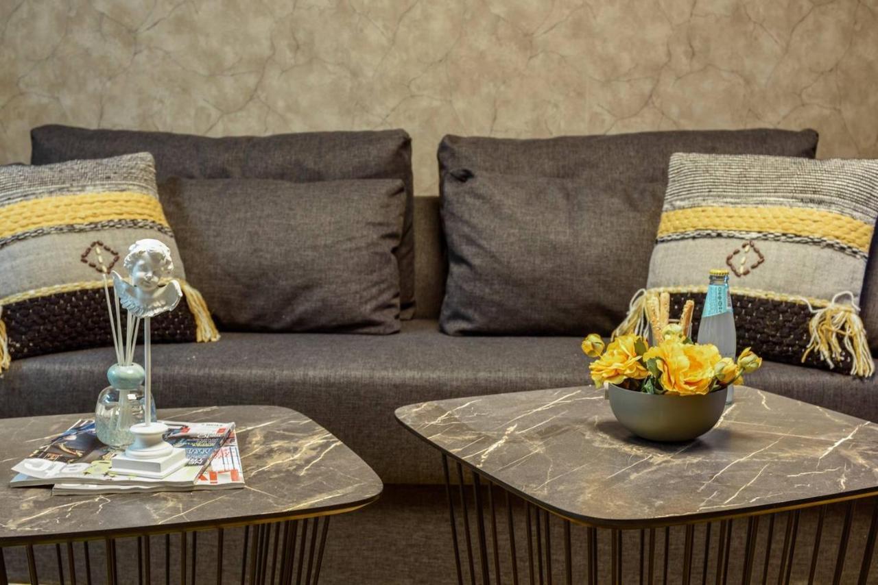 Authentic One Bedroom Apartment In City Center エルサレム エクステリア 写真